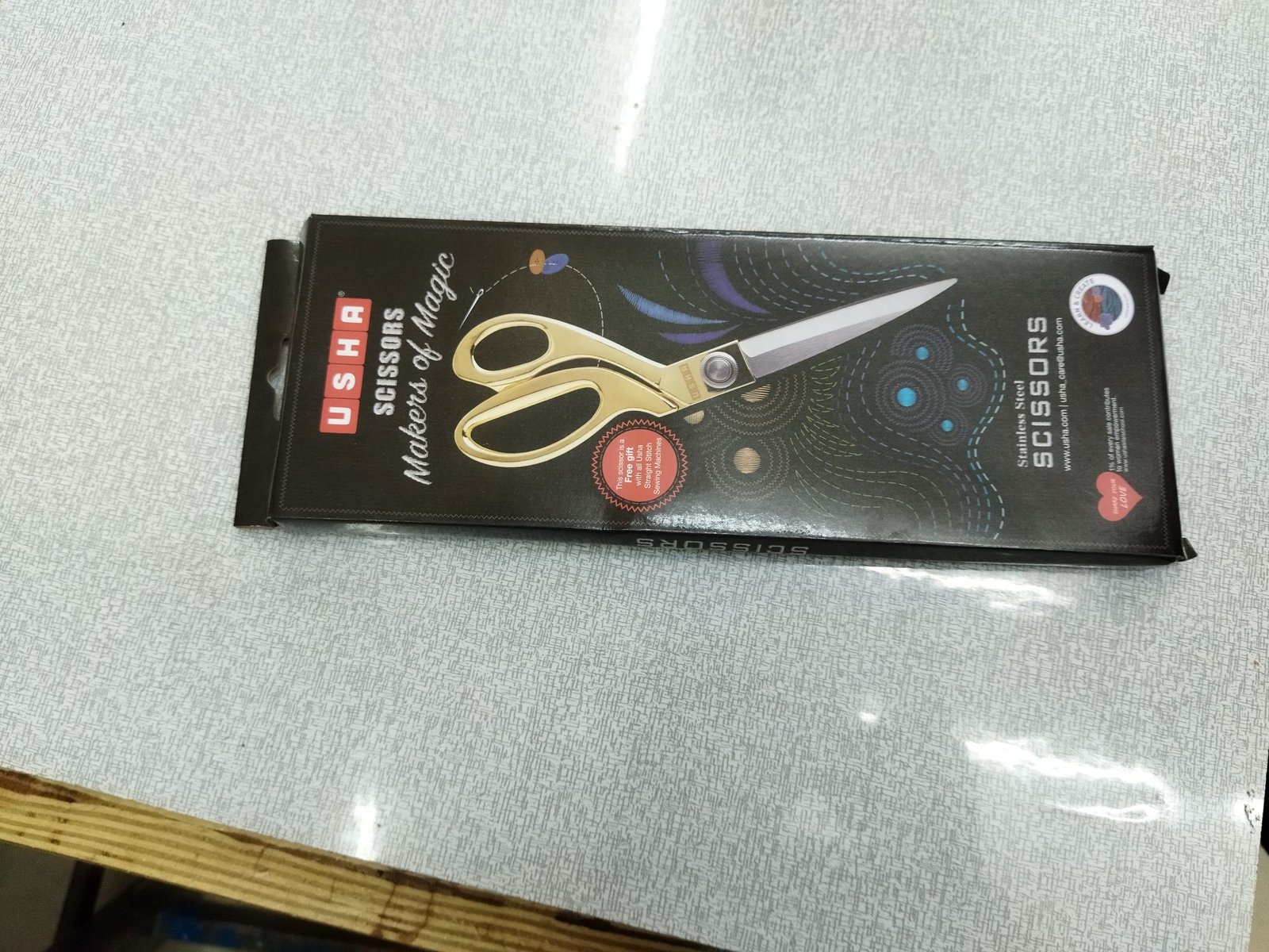 Usha Tailor Dlx Tailoring Machine Wholesaller